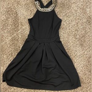 ALYA Halter Neckline Dress